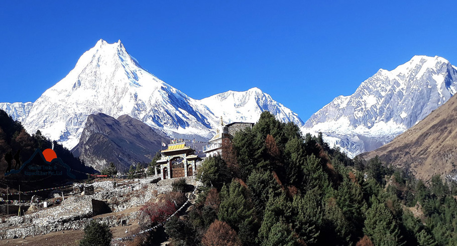 Manaslu Larke Pass Trek 